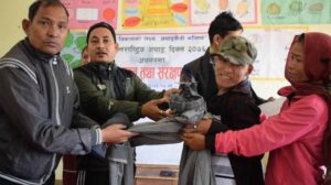 २८ र्औँ अन्तराष्ट्रिय अपाङ्गता दिवस : देवचुली ४ का अपाङ्गहरुलाई न्यानो कपडा वितरण