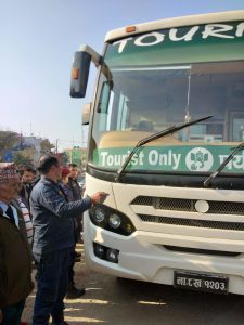 भारतबाट भित्राउदै गरेको करोडौको अवैध सामान चालक सहित पक्राउ
