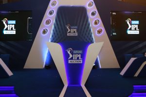 आईपिएलको अक्सनमा को को कतिमा बिक्री भए ?