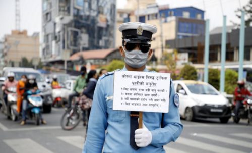 ट्राफिक प्रहरीको सन्देश : भीडभाड नगरौं, कोचाकोच यात्रु नबोकौं