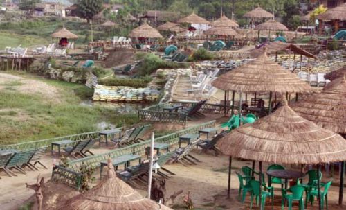 कोभिड १९ : होटल बन्द, निकुञ्ज प्रवेशमा रोक