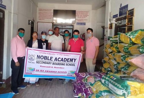 नोवल एकेडेमी द्धारा खाद्य सामाग्री  हस्तान्तरण