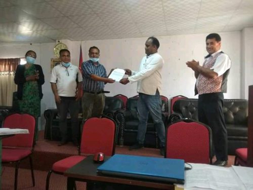 कावासोतिको विपद व्यस्थापन कोषमा नवलपुर उद्योग वाणिज्य संघ द्वारा १लाख सहयोग