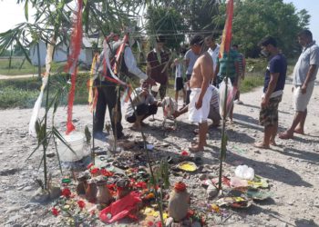 कोरोनाको महामारी रोक्न कावासोती-१२ रुदौलिमा गरियो संसारी माईको पुजा