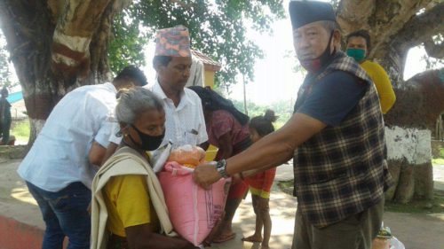 मोनिका श्रेष्ठ मेमोरियल ट्रस्टद्वारा खाद्यान्न बितरण,दुख परे सम्झनुस्:अध्यक्ष श्रेष्ठ