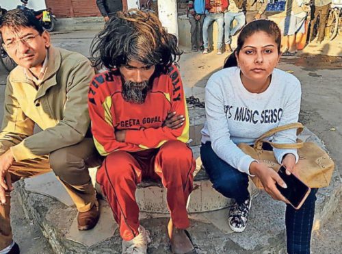 दुई वर्षदेखि मन्दिर बाहिर भिख माग्दै आएको युवक करोडपति