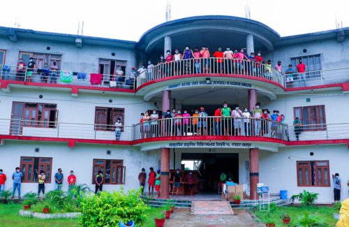 प्राकृतिक चिकित्सालयका ८२ जना संक्रमितले कोरोनालाई जिते