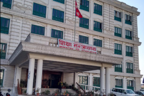 संक्रमितको संख्या बढे पनि विद्यार्थी भर्ना कार्यक्रम रोकिदैन : शिक्षा मन्त्रालय