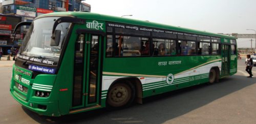 स्वास्थ्यकर्मीका लागि नि:शुल्क बस सेवा सुरु