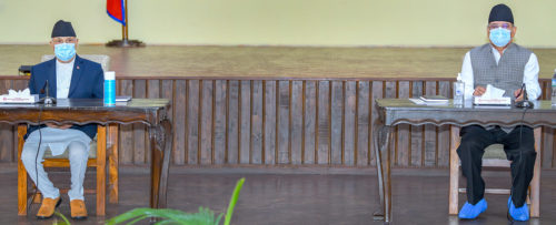 गुटबन्दी ओली–प्रचण्ड गर्ने, दोष कार्यकर्ताको थाप्लामा !