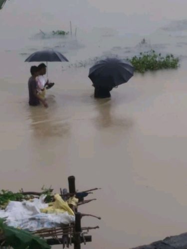 लगातार तीन दिन देखि परेको वर्षाले पश्चिम नवलपरासीको जनजीवन कष्टकर बन्दै