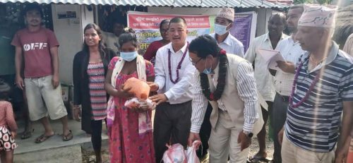 कावासोती-१३को मुसहर बस्तीमा राहत वितरण