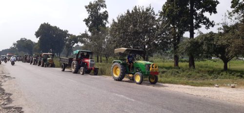 नदीजन्य पदार्थ निकासी माग गर्दै पूर्वी नवलपरासीमा ट्र्याक्टर जुलुस