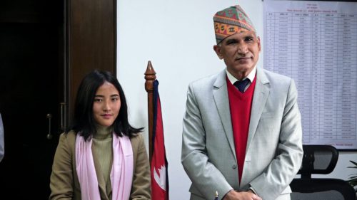 सपनालाई भेटेर दिए अर्थमन्त्री पौडेलले बधाई