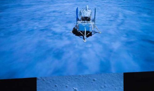 चन्द्रमाबाट दुई किलो माटो ल्याउन पुगेको चीनकोे यानले अवतरणसँगै काम थाल्यो