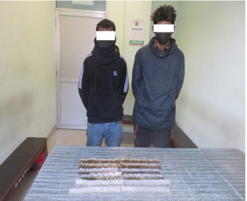 लागू औषध सहित बागलुङका दुई युवा  कावासोतीमा पक्राउ