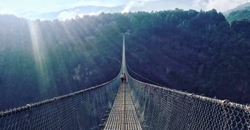 बागलुङ र पर्वत जोड्ने झोलुङ्गे पुललाई ‘विश्व रेकर्ड’मा राख्ने प्रक्रिया शुरु