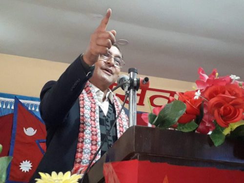 दाहाल पहिल्यै पार्टी फुटाउन चाहन्थे, उनमा परिवारवाद हावी भयो : मन्त्री रायमाझी