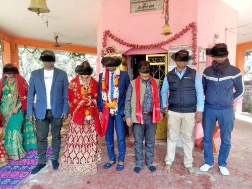 १७ वर्षीया किशोरी विवाह गर्दा दुलाहासहित बुबाहरू पक्राउ