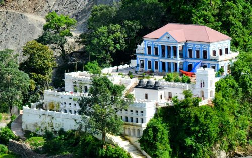 प्रसिद्ध रानीमहलमा होटल बनाउने प्रस्तावको चौतर्फी विरोध