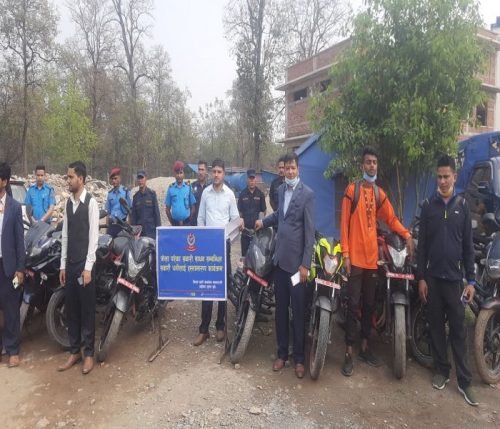 सडक सुरक्षा जाँचको प्रभाव : एक महिनाको अवधिमा २२ वटा मोटरसाइकल सम्बन्धित धनिलाई बुझाईयो