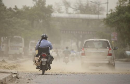 मौसम बदली भएसँगै वायु प्रदूषण फेरि बढ्यो, अपराह्नपछि वर्षाको सम्भावना
