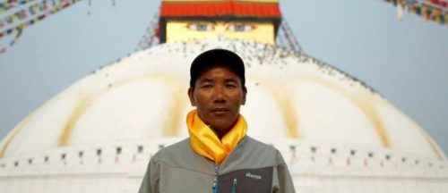 २५ औँ पटक सगरमाथा आरोहण गर्दै काम  रीताको नयाँ कीर्तिमान