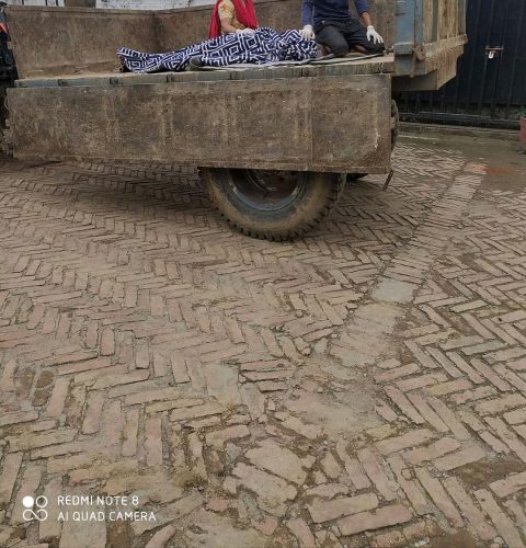 देवचुलीमा संक्रमितले एम्बुलेन्स पाएनन : ट्रयाक्टरमा अस्पताल लैजादै गर्दा बाटैमा ज्यान गयो