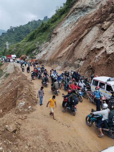 नारायणगढ–मुग्लिन सडकखण्ड दुइतर्फी सञ्चालनमा