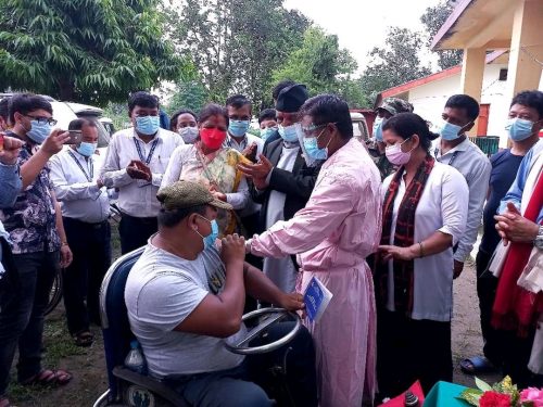 मुख्यमन्त्रीको उपस्थितिमा नवलपुरमा ज्यानसनको खोप शुरु