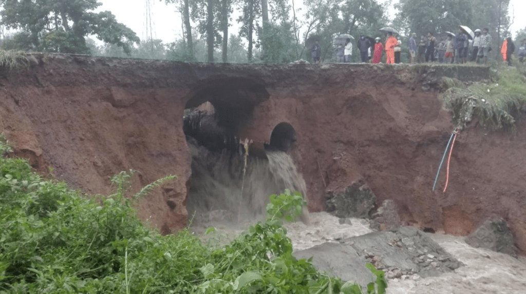 कावासोतीमा अवरुद्ध पूर्वपश्चिम राजमार्ग अझै खुलेन