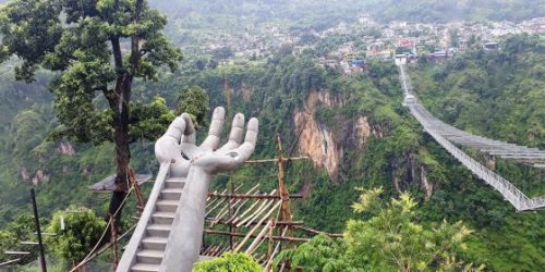 प्रकृतिमाथि विचरण