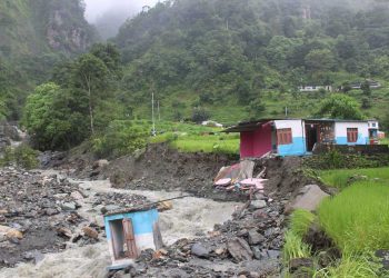 म्याग्दीमा बाढीले एक घर बगायो, ४५ घर जोखिममा