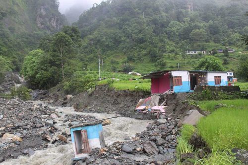 म्याग्दीमा बाढीले एक घर बगायो, ४५ घर जोखिममा