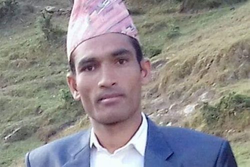 डोरीले बाँधेर युवा कुट्ने वडा अध्यक्ष ५ हजार धरौटीमा छुटे