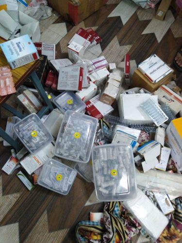 भरतपुर अस्पतालको फार्मेसीमा अख्तियारको छापा