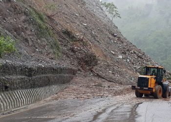 अवरुद्ध मुग्लिन–नौबिसे सडक दुईतर्फी सञ्चालन