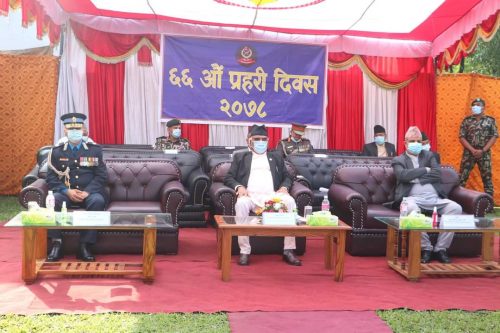 सीमित स्रोतबीच प्रहरीले खेलेको भूमिका प्रशंसनीय : मुख्यमन्त्री नेपाली