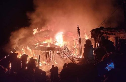 मुगुको गमगढीमा भीषण आगलागी, २१ घर जलेर नष्ट
