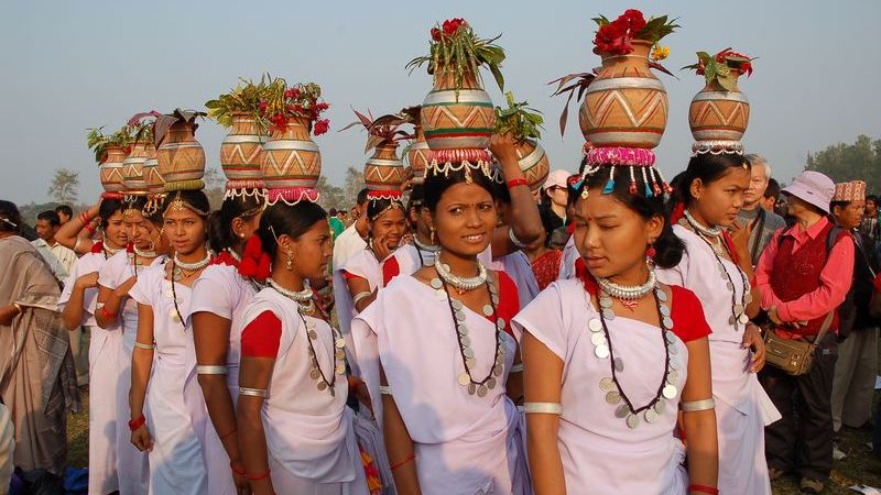 थारु समुदायले नयाँ वर्षका रूपमा माघी पर्व मनाउँदै