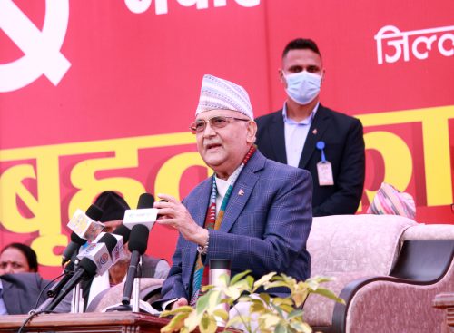 निर्वाचन आयोगलाई ओलीको प्रश्न: किन मतपत्र हरियो राखियो ? रुखैरुख देखुन् भनेर हो ?