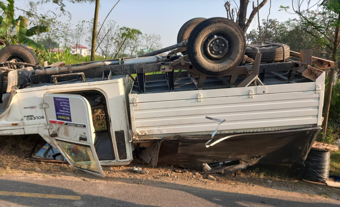 बलेरो दुर्घटनामा १० जना घाइते