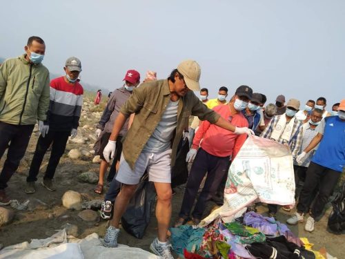 नारायणी नदी सरसफाइमा सहभागी भए राजेश हमाल