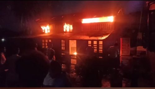 देवचुली र मध्यविन्दुमा भएका छुट्टाछुट्टै दुईवटा आगलागीमा १३ लाखको क्षति