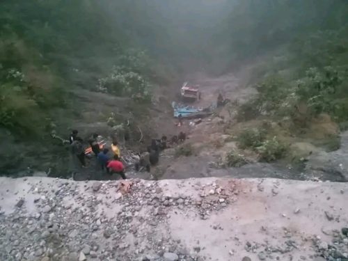 मनकामना हिडेको बस बुलिङ्गटारमा दुर्घटना : ५ जनाको मृत्यु