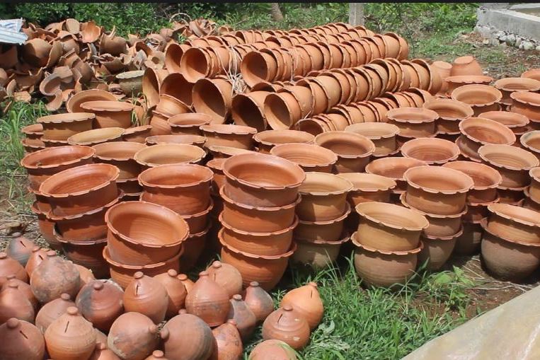 छठ पर्व नजिकिएसँगै माटाका भाँडाको माग बढ्यो