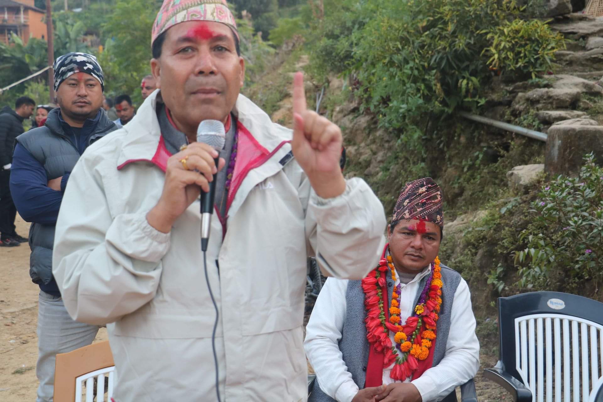 पहाडी क्षेत्रका अदुवा र सुन्तलाको बजारको ग्यारेन्टी गर्ने नेता कार्कीको प्रतिबद्धता