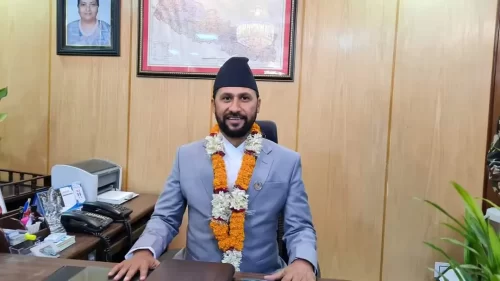 गृहमन्त्री लामिछानेलाई निलम्बन माग गरिएको रिट सर्वोच्चमा दर्ता