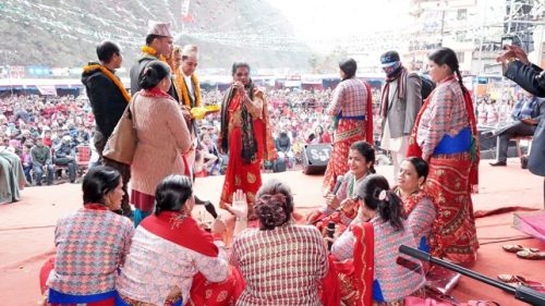 नवलपुरमा रत्यौली गीत प्रतियोगिता हुँदै