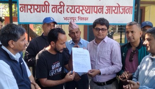 एकतर्फी रुपमा सुरु गरिएको नारायणी  किनारको काम रोक्न गैंडाकोट बासीको २४ घण्टे अल्टिमेटम